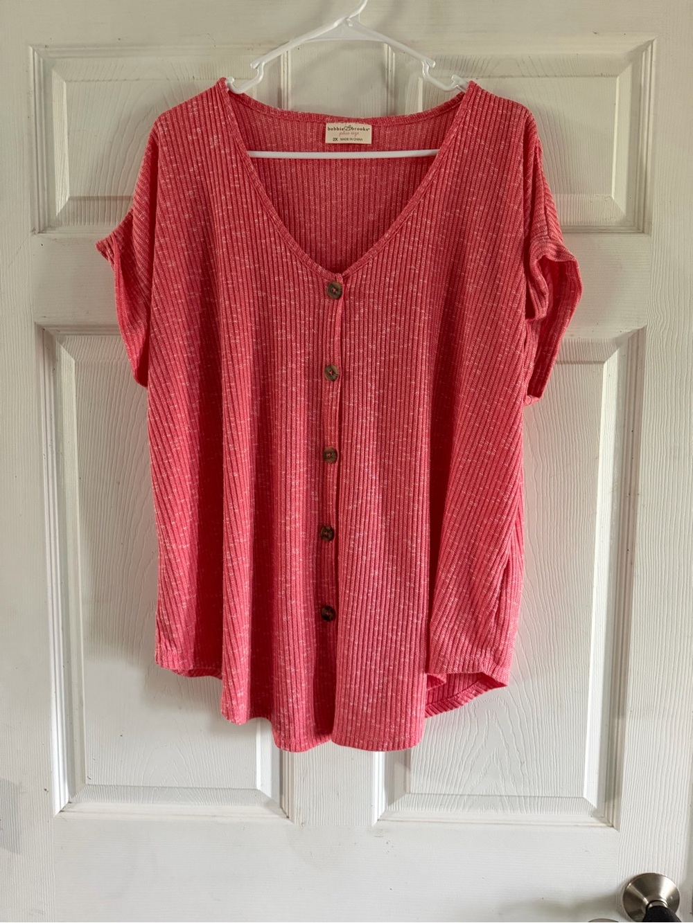 Bobbie Brooks Coral Pink Ribbed Button-Front V-Neck Top
